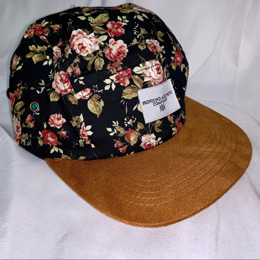 🌼Floral Snap Back🌼